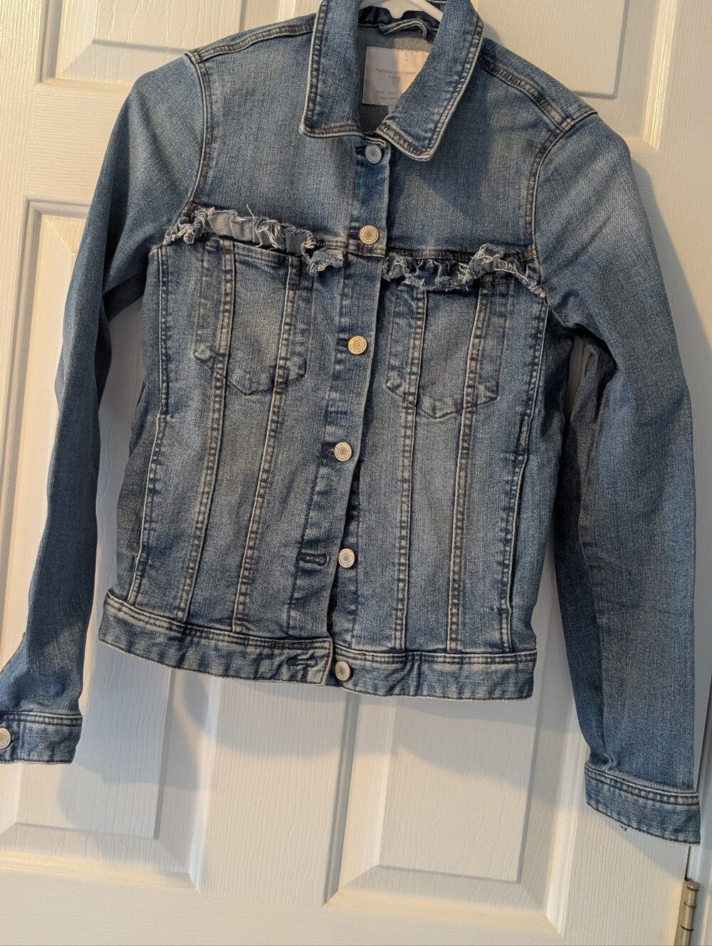 Zara Juniors Or XS Women's Light Blue Denim Jacket with Frayed Trim AndPockets